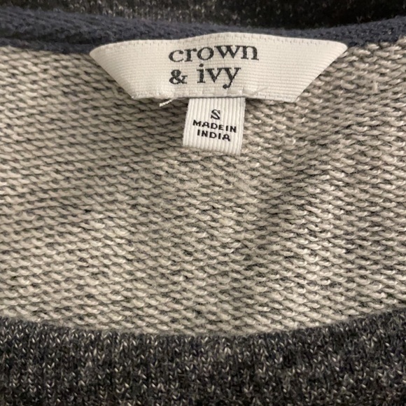Crown and Ivy Gray Crewneck Beaded Sweatshirt Small NWOT - Picture 6 of 7